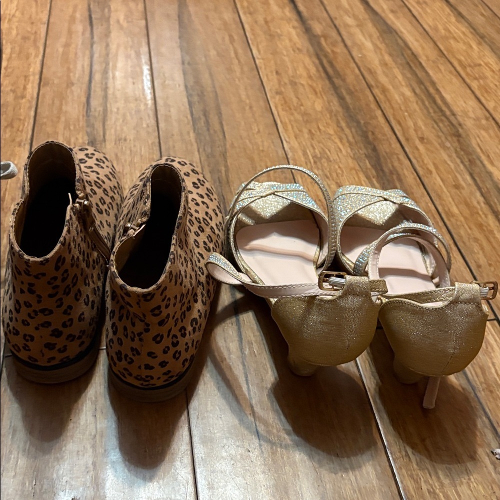 Lot Of 4 Big Girl Grade School Sizes 4-5 Shoes - Picture 12 of 14